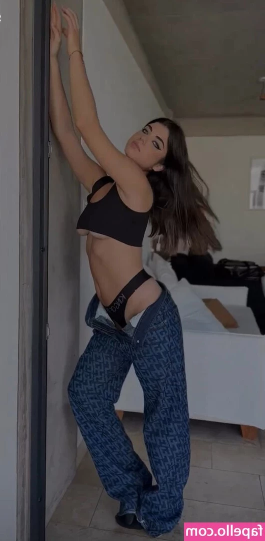 Celepamio - Boob flash lolz