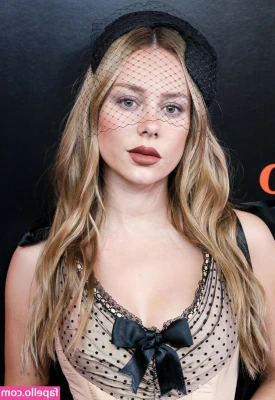 Ester Exposito [ ester-exposito-1 ] - also hi i’m blonde again