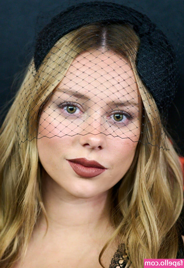 Ester Exposito [ ester-exposito-1 ] - swipe to see more of my lil friend 🐻