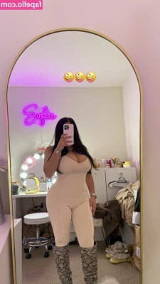 sofia.deroian [ sofia-deroian ] - In case you needed to see a tittydrop today here is three right away