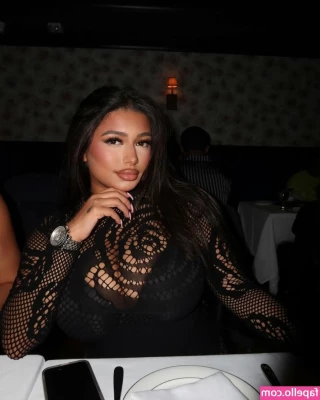 sofia.deroian [ sofia-deroian ] - Happier than ever