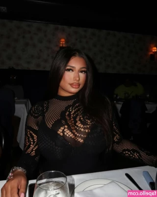 sofia.deroian [ sofia-deroian ] - Lick my titty like this