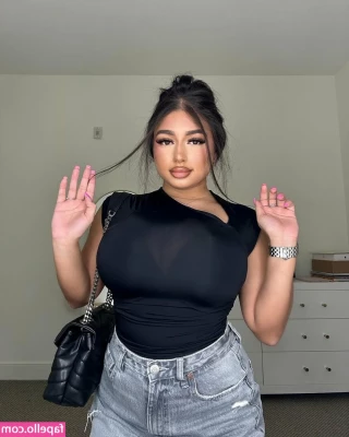 sofia.deroian [ sofia-deroian ] - my most recent set! 😚❤️  I've always wanted to try out this
