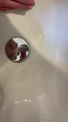 Lee Yeonwoo [ lee-yeonwoo-1 ] - filming some super sexy content...liking what you see daddy? DM ME TO