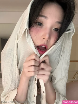 Lee Yeonwoo [ lee-yeonwoo-1 ] - Have you ever seen my video splash squirt? Just imagine squirting in