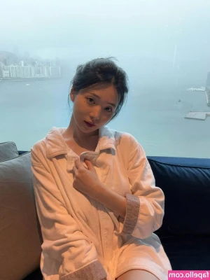 Lee Yeonwoo [ lee-yeonwoo-1 ] - Happy Nude Year ❤️ uwu   but really I wish you the best 2022,
