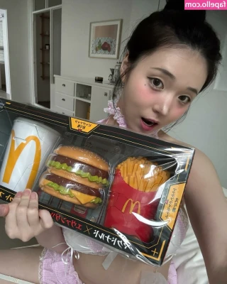 Lee Yeonwoo [ lee-yeonwoo-1 ] - Watch a great titjob for dildo #fyp #dulceyjohn #bigboobs