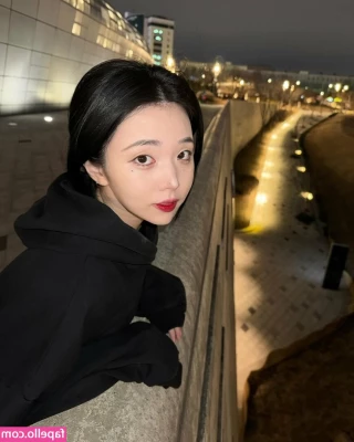 Lee Yeonwoo [ lee-yeonwoo-1 ] - Do you like my thong