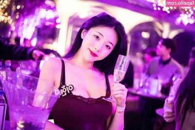 Lee Yeonwoo [ lee-yeonwoo-1 ] - Fun time wit my big pink dildo