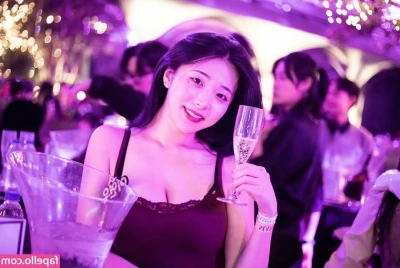 Lee Yeonwoo [ lee-yeonwoo-1 ] - UNA SECCION DE FOTOS CASERA EN EL APTO DE MI AMIGO MIENTRAS ESTE SE