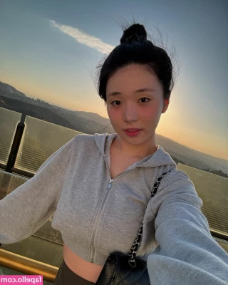 Lee Yeonwoo [ lee-yeonwoo-1 ] - Snap chat saw it first   👻- MISSMORGAN710