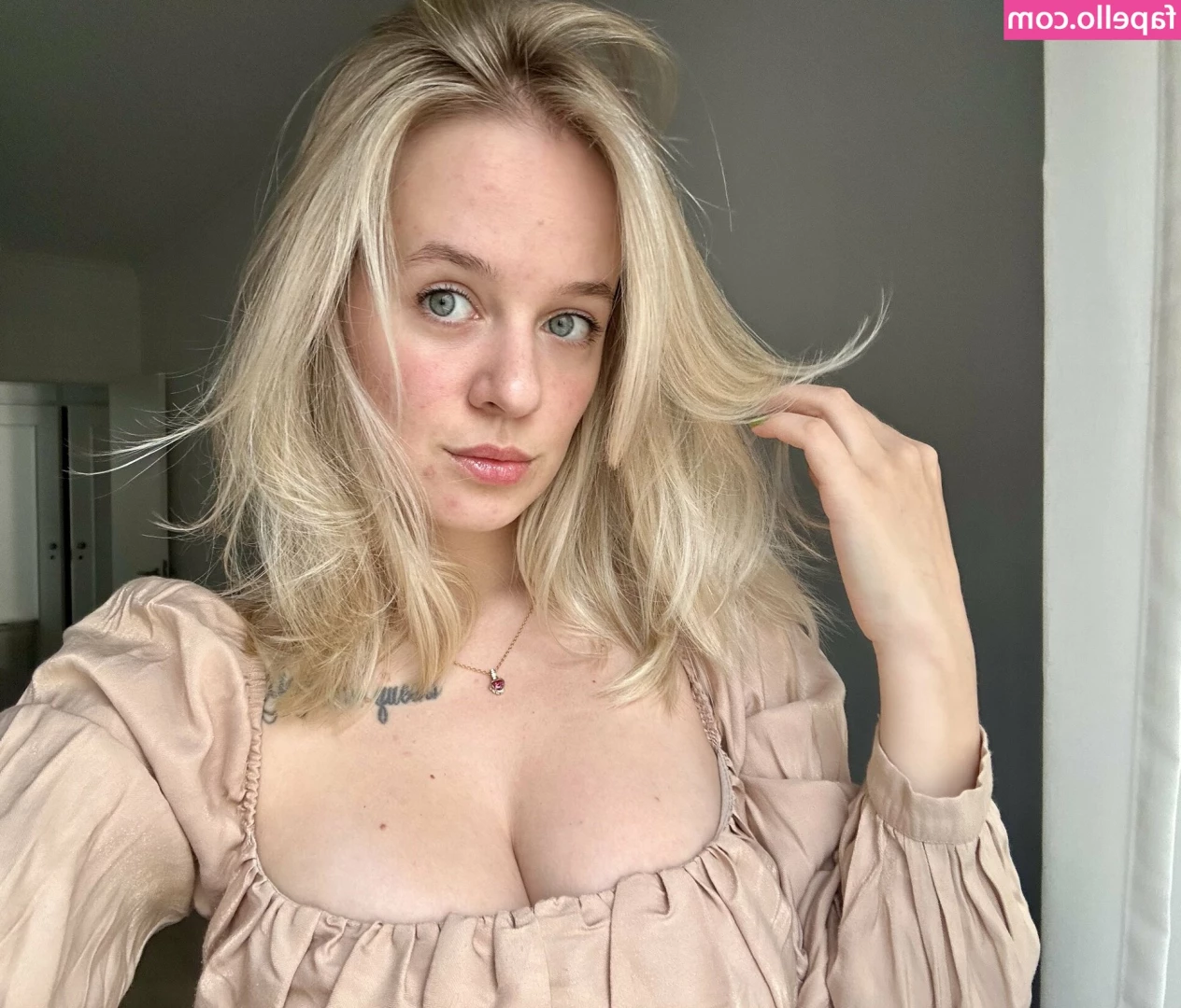 Sofuckingood13 - redheadragonmodel   The narrow   pussy of the redheaded lecheress  