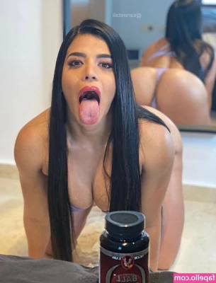 Sara Retali [ sara-retali-2 ] - I haven’t done a getting dressed sequence in a long time! But this