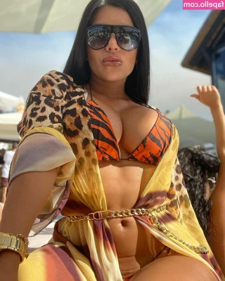 Sara Retali [ sara-retali-2 ] - Happy Saturday babies  check your dms