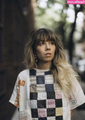 Jennette McCurdy [ jennette-mccurdy ] - Buen día papis bellos hoy le subiré un adelantito de lo que se