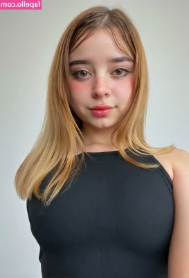 Sarah Sophia [ sarah-sophia ] - look how good my butt looks in this   come feel on meee