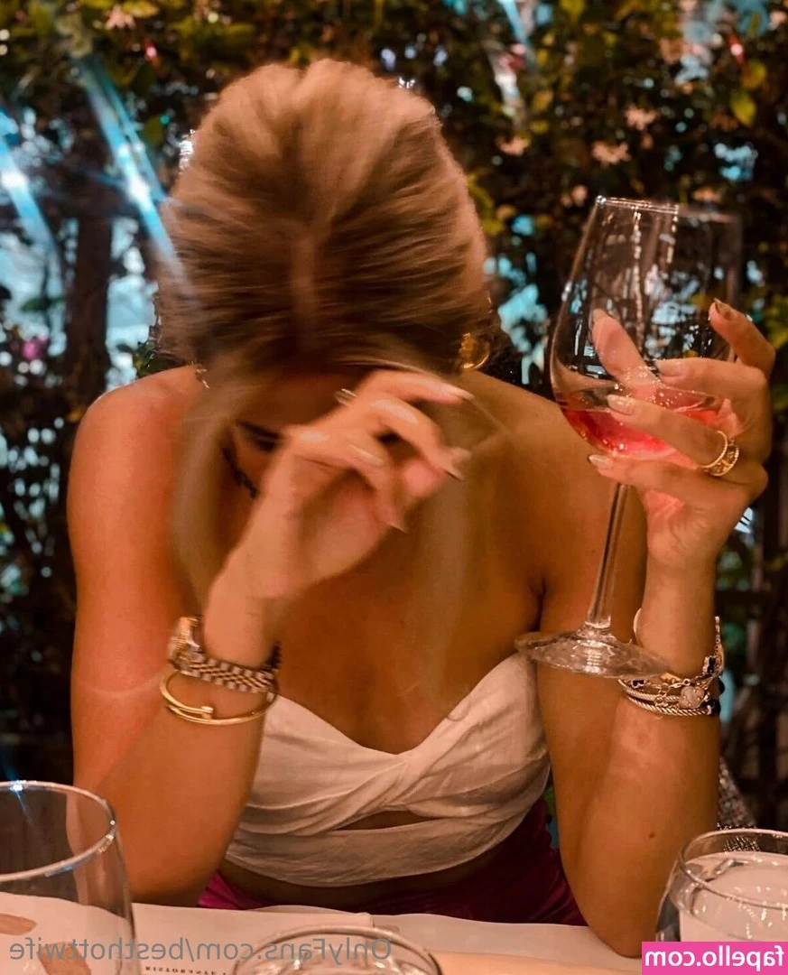 Best Hottwife [ best-hottwife ] - If you guys ever want to chat and don t like using the chat feature