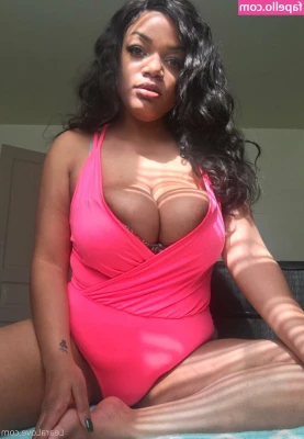 freelearalove - 😝 MESSAGE ME FOR SEXTING OR VIDEOCALL 😝