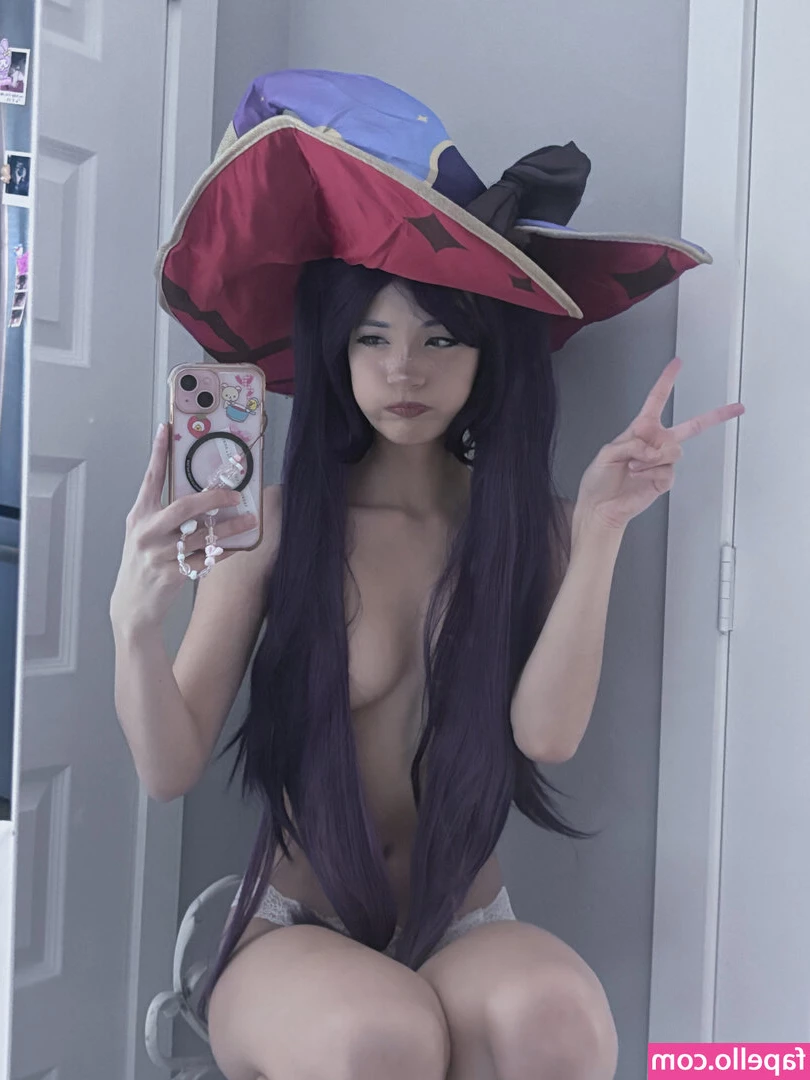 selkiewoah - Adorable little jumper  knee high socks and lollipops  Fun times