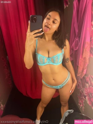 Hailey Rose [ hailey-rose-30 ] - Orange or pink