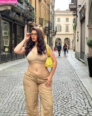 Valeria Vendetta [ valeria-vendetta ] - 😎I love when he wears sexy lingerie with on his Big Butt🍑 and