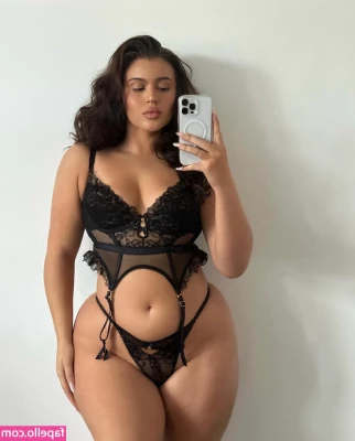 Valeria Vendetta [ valeria-vendetta ] - If you were my Daddy I d send you vids like this all of the time  lt 3