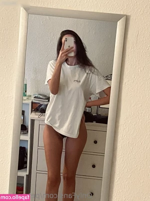 petra_dma [ petra-dma ] - Lying in bed waiting for you to come and take me