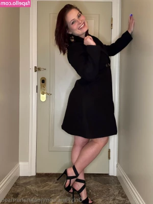 Jeanna Harrison [ jeanna-harrison-30 ] - Morning showers