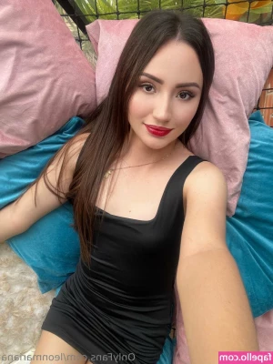 leonmariana - Who’s an ass man???  If you haven’t seen this yet comment below