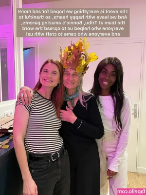 Bonnie Wright [ bonnie-wright-1 ] - We were visiting a friend in London and I thought I’d take a walk