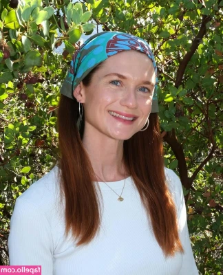 Bonnie Wright [ bonnie-wright-1 ] - summer days are best spent in nature 🌈