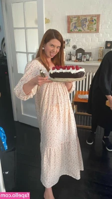 Bonnie Wright [ bonnie-wright-1 ] - Frilly socks