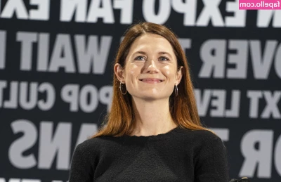 Bonnie Wright [ bonnie-wright-1 ] - More Pics - Smothering his face with my ass  lt 3 Happy Hot Halloween