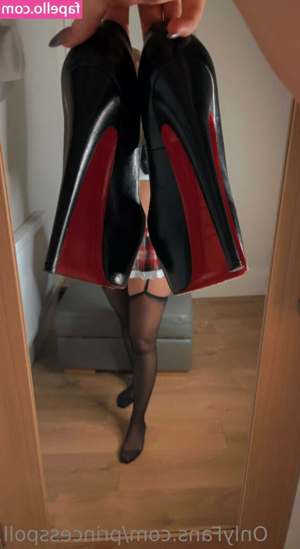 Princesspoll [ princesspoll-1 ] - I wish you could spend some naughty time with me 😈