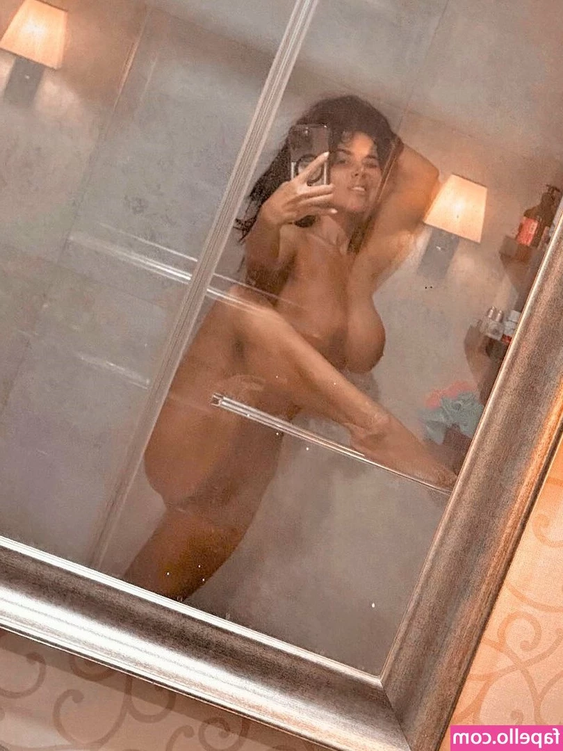 Mina Namdari [ mina-namdari ] - Don t mind the marks on my titties  just a little bdsm play the day