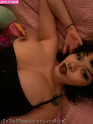 cyber53xt0n3z - Tittie Tuesday