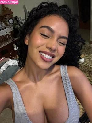 Barbara Ramirez [ barbara-ramirez ] - Send me a heart to watch me put my toy to work