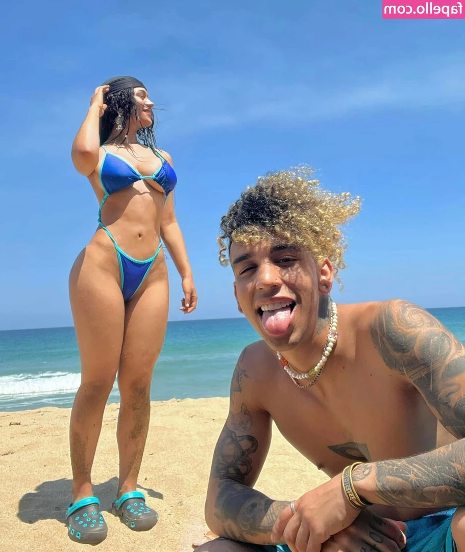 Barbara Ramirez [ barbara-ramirez ] - 15 min threesome footage  Got me the Filipina and my white gf share