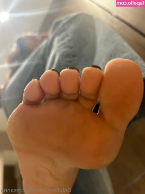 mistresanna - I love to taste my own cum  it is so sweet  I bet yours taste better