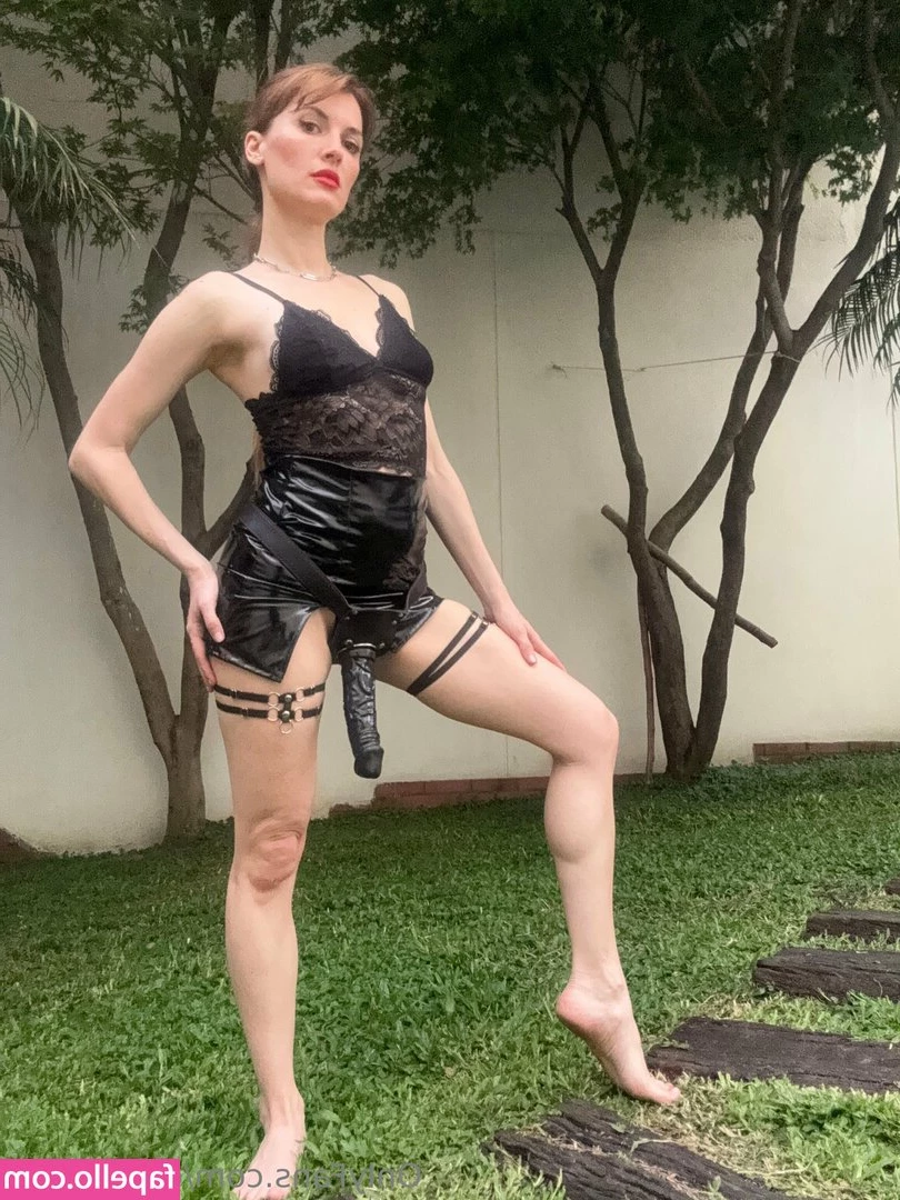 chelseared - You like goth booty in fishnets  Here you go