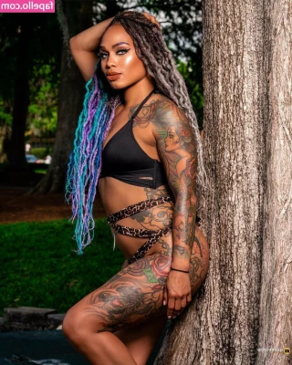 Kayden Carter [ kayden-carter ] - I’ll be a bad girl if you punish me 🙈🐝