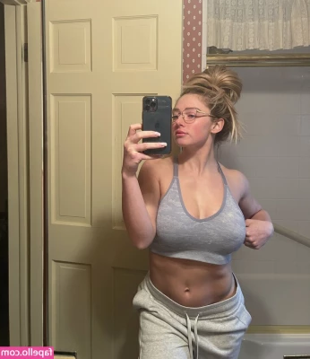 Miranda Cohen [ miranda-cohen ] - I m thinking of doing a live show for you guys  What days work best
