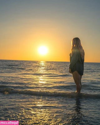 Miranda Cohen [ miranda-cohen ] - Anyone interested in physical copies of photos  Like this post