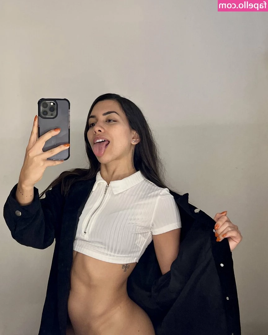 Fab Lazed [ fab-lazed ] - Would you like an hour with this hourglass body? ⌛️🥵