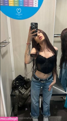 suzannecutie - im going live soon my loves  stop by my chatroom to say hello