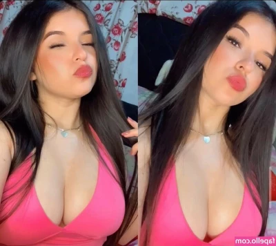 Mariana Cristaldo [ mariana-cristaldo ] - unlock for a christmas suprise