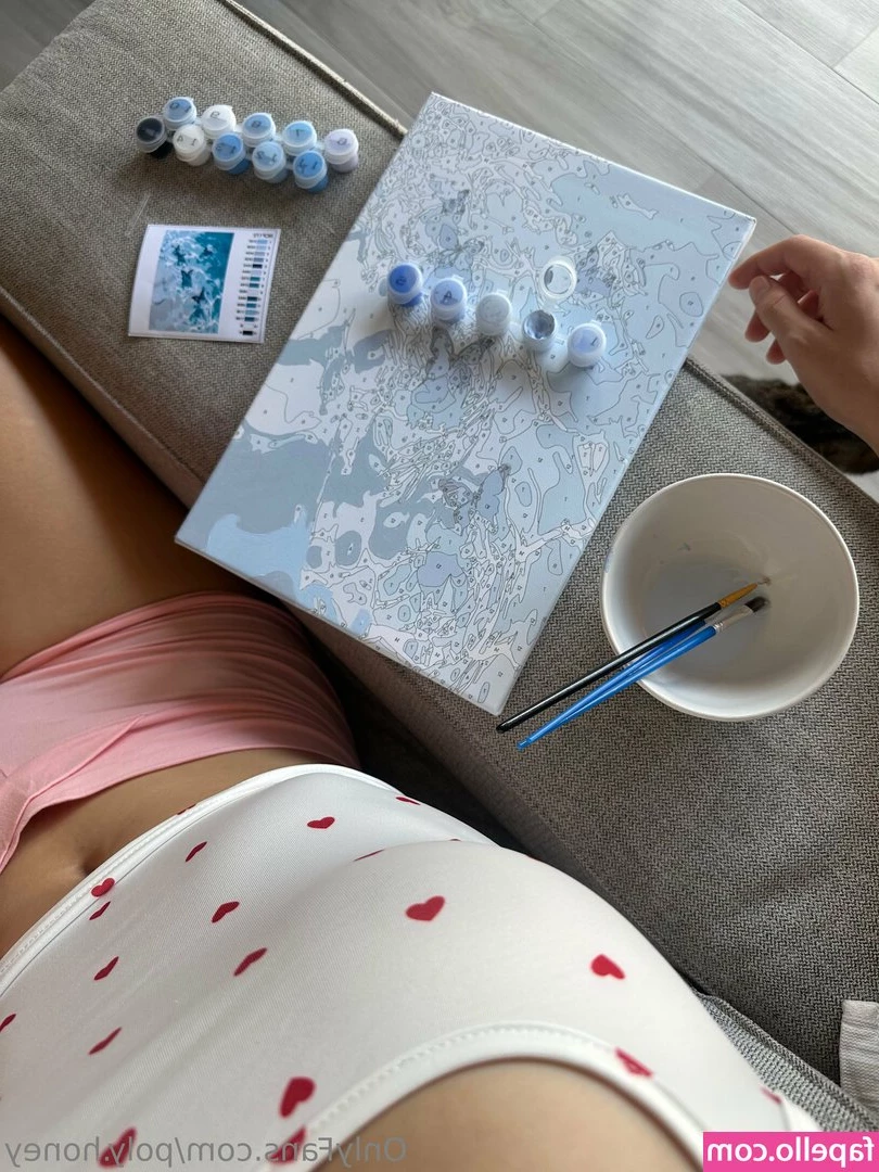 poly.honey [ poly-honey ] - I like to tease him in thinking he can fuck me LOL   Video up