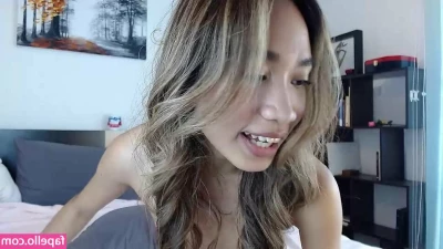 Asian Bunny [ asian-bunny ] - Happy hump day from a naked Tilly