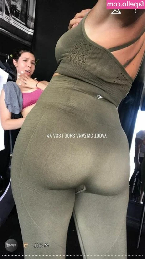 Gabbie Hanna [ gabbie-hanna ] - Lick my asshole ..