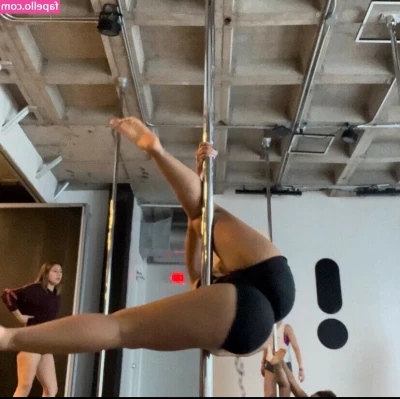 Sukibaby [ sukibaby-1 ] - 💪 DAY 12 of my 30-day Becky's Bomb Ass Body Challenge COMPELTE